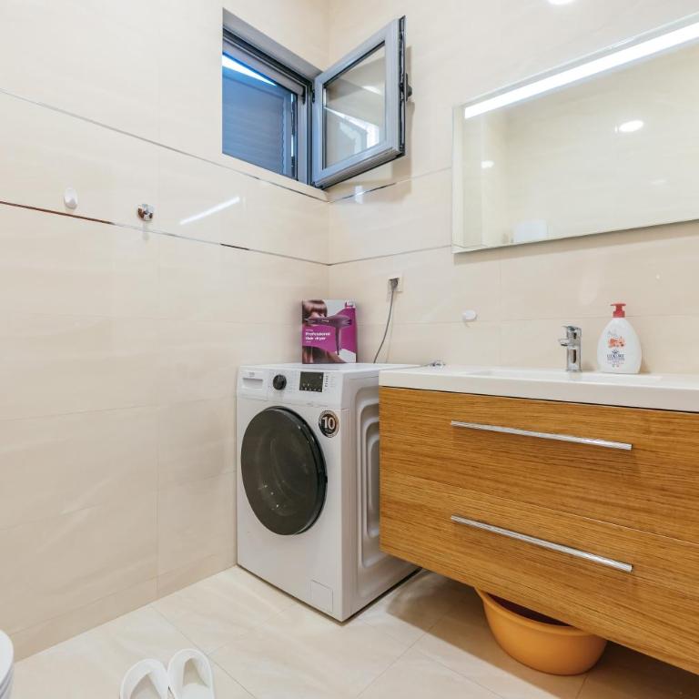 Mir & More Stan centar Budva - Apartman sa 1 Spavaćom Sobom - 38