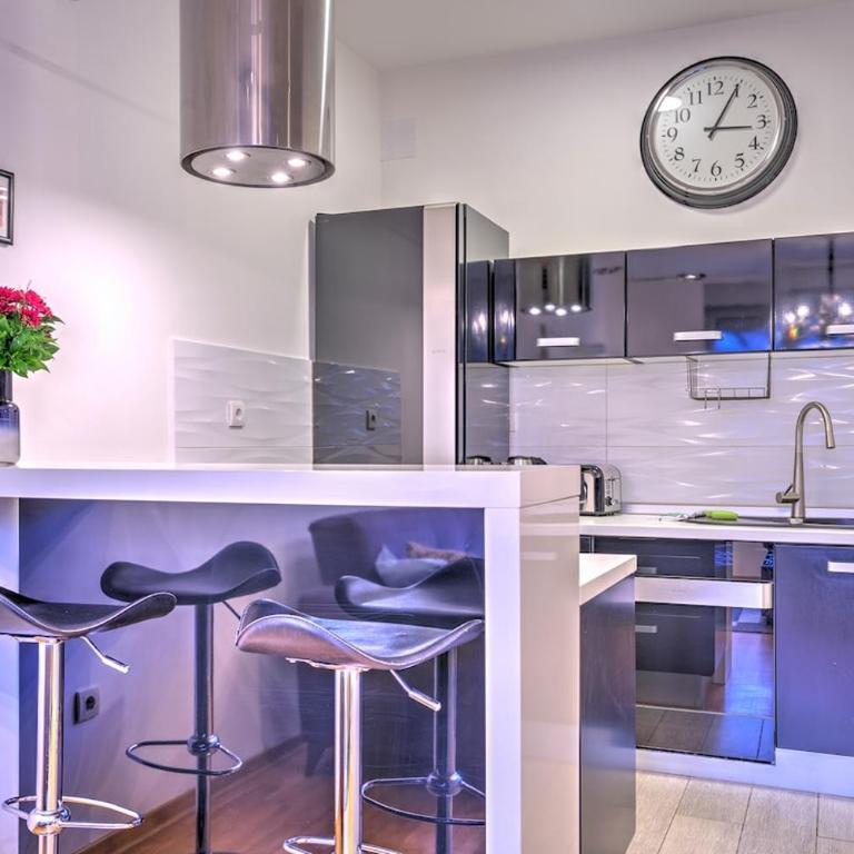 Red Cross Central Apartment-PARKING - Appartement 2 Chambres - 16