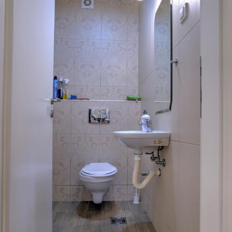 Red Cross Central Apartment-PARKING - Appartement 2 Chambres - 18