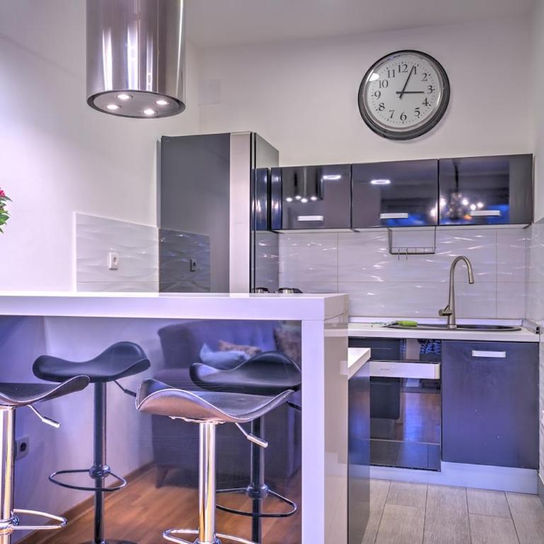 Red Cross Central Apartment-PARKING - Appartement 2 Chambres - 22