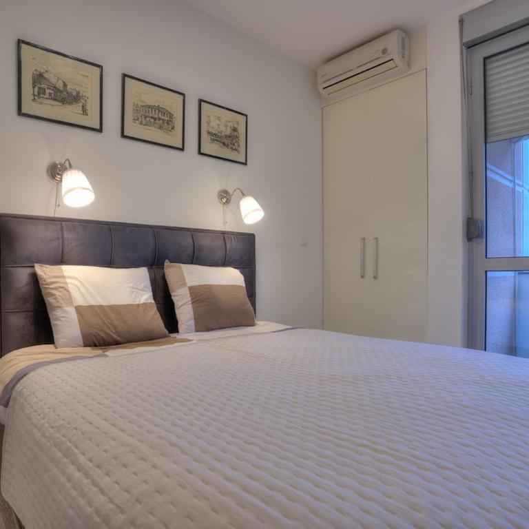 Red Cross Central Apartment-PARKING - Appartement 2 Chambres - 25