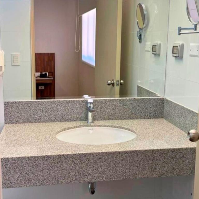 DM Hoteles Ayacucho - Twin Room - 1