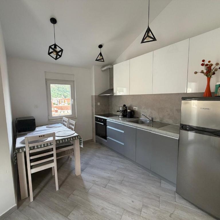 Apartments Lemar - Apartman s 1 Spavaćom Sobom, Balkonom i Pogledom na More - 10