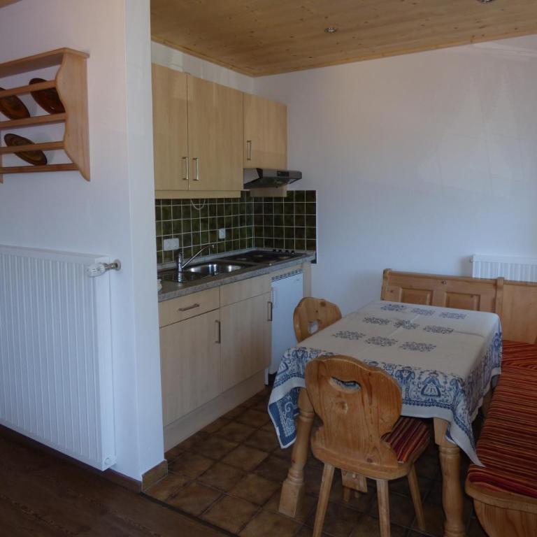 Alpengasthof Hochlenzer - Apartment mit Gartenblick - 2