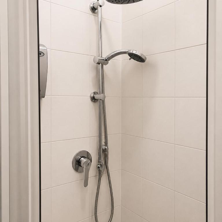 Novaroma by Local Domus - Economy Triple Room with Shared Bathroom - 4