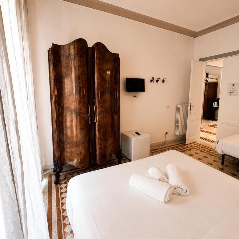 Novaroma by Local Domus - Economy Triple Room with Shared Bathroom - 3