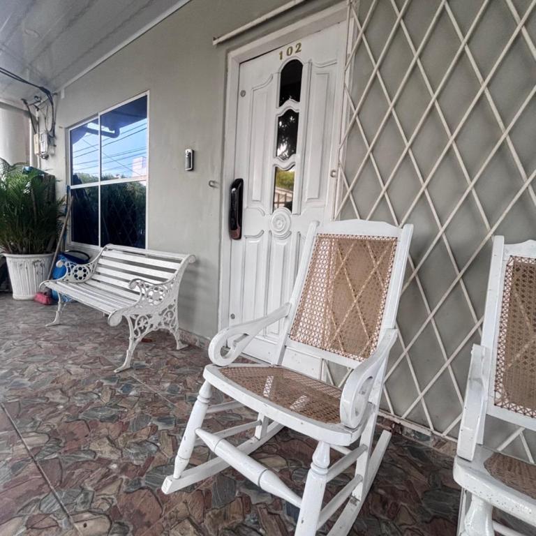 VIP 102 apartament - Two-Bedroom Apartment with Terrace - 9