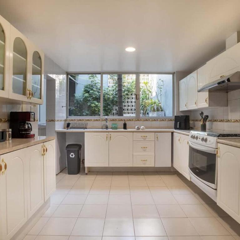 Group Stay In home Fun Yard 15 Min from Polanco! - Maison de Vacances - 6