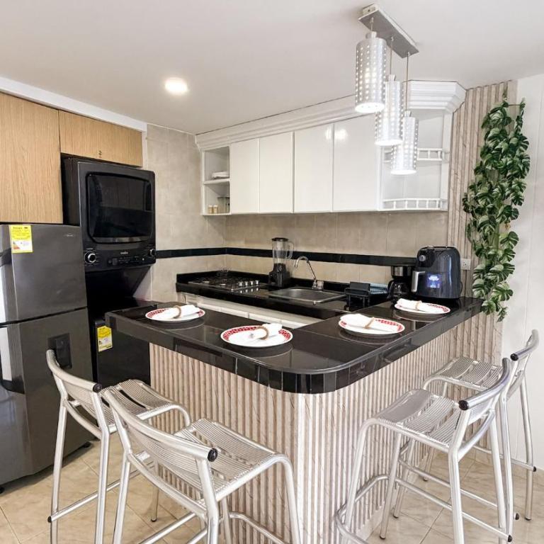 Apto frente al mar - Piso 10 - Piscina - El Laguito - One-Bedroom Apartment - 6