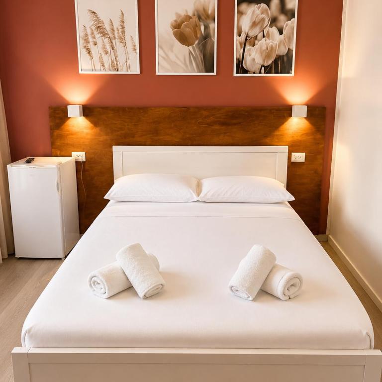 Novaroma by Local Domus - Triple Room with Private Bathroom - 1