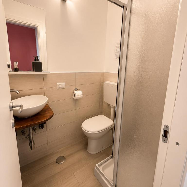 Novaroma by Local Domus - Triple Room with Private Bathroom - 8