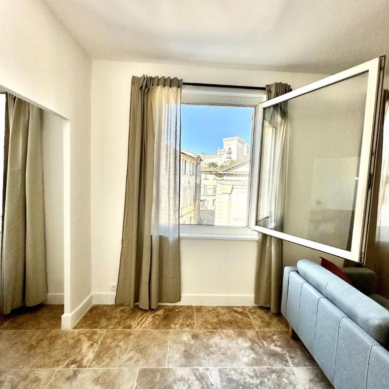 Superbe vue Palais des Papes - Avignon Intra-muros - Appartement 1 Chambre - 8