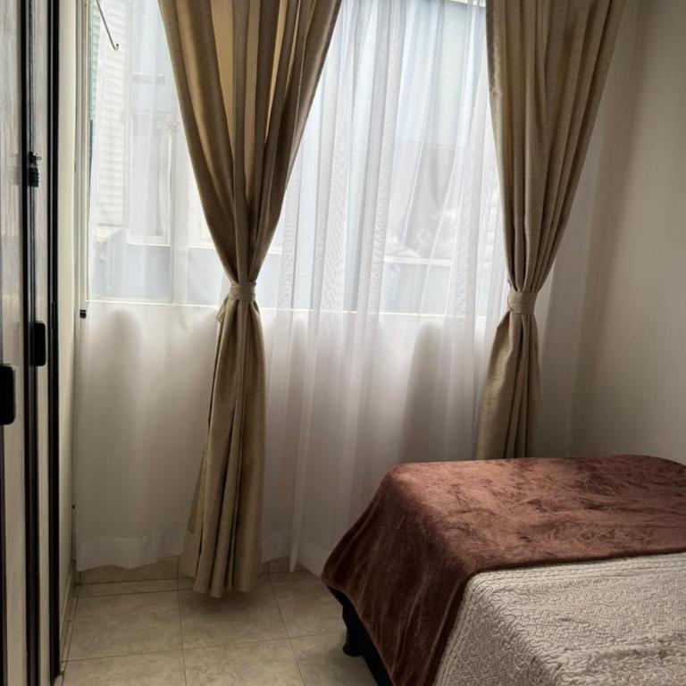 Lindo y comodo Apartamento 10min aeropuerto Bogota - Apartamento de 3 dormitorios - 4