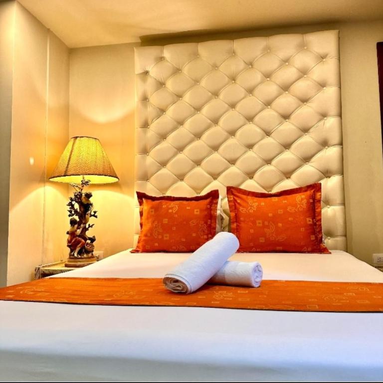 Hotel Plaza Garibaldi - Deluxe Queen Room - 17