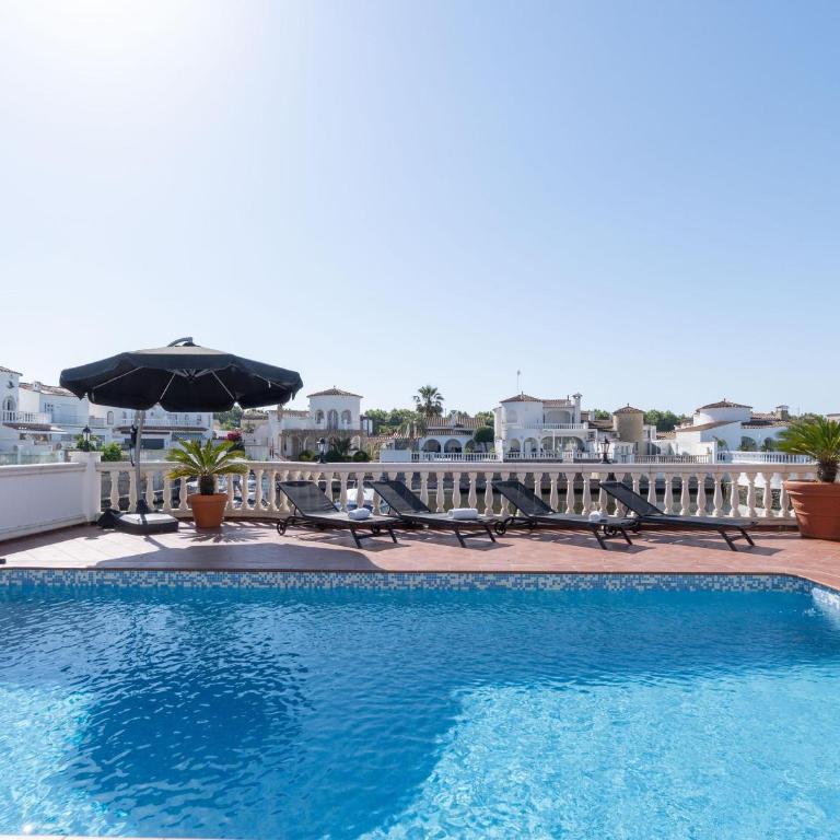Encantadora Casa con Amarra y Piscina Privada - HISP-288-70 - Villa - 18