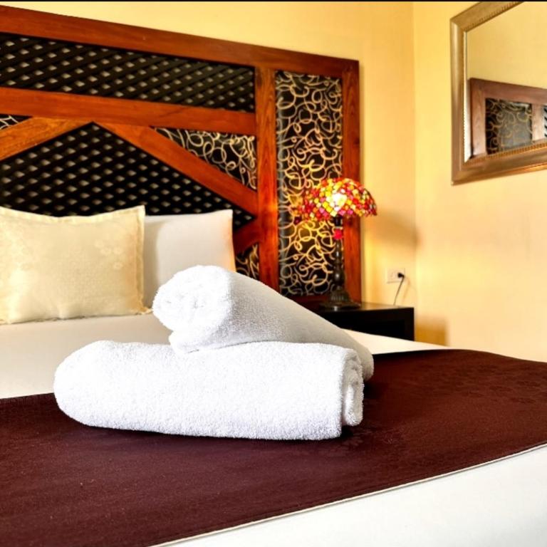 Hotel Plaza Garibaldi - Queen Room with Balcony - 20