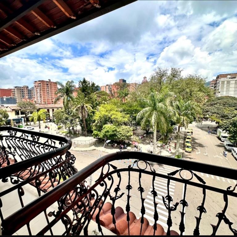 Hotel Plaza Garibaldi - Queen Room with Balcony - 30