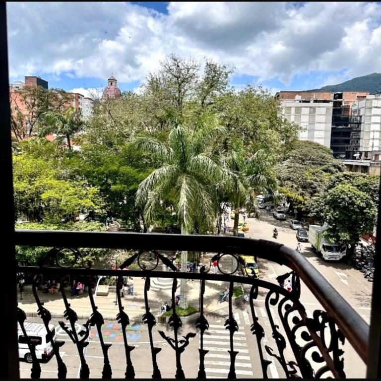 Hotel Plaza Garibaldi - Queen Room with Balcony - 37