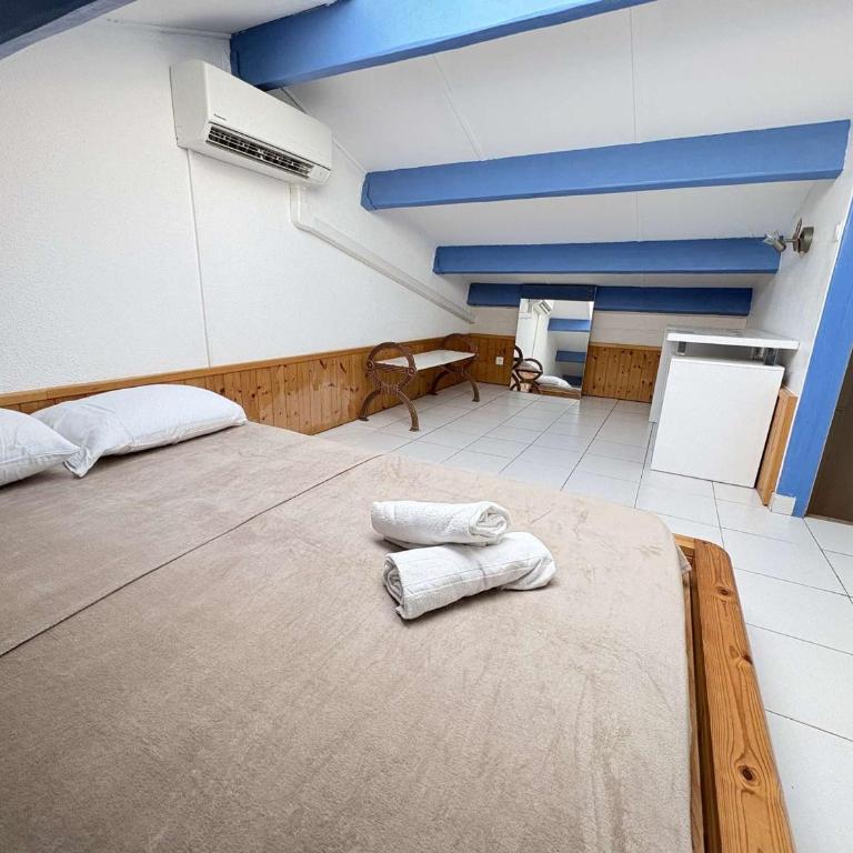 Duplex calme avec climatisation - 4 pers. vue pinède - FR-1-845-39 - Appartement - 8