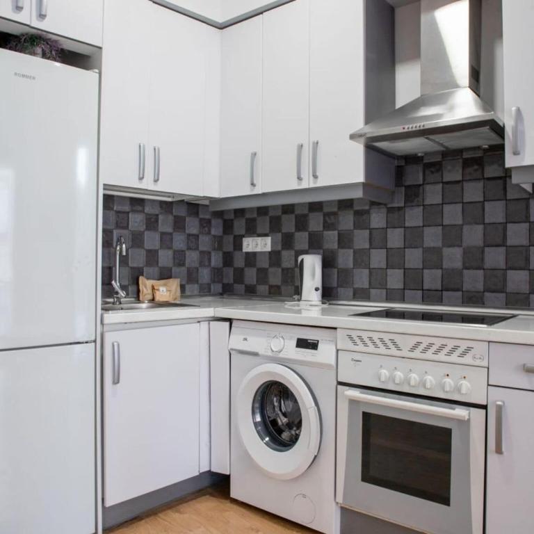 8-Guest Malasana Central Suite - Apartment mit 3 Schlafzimmern - 2