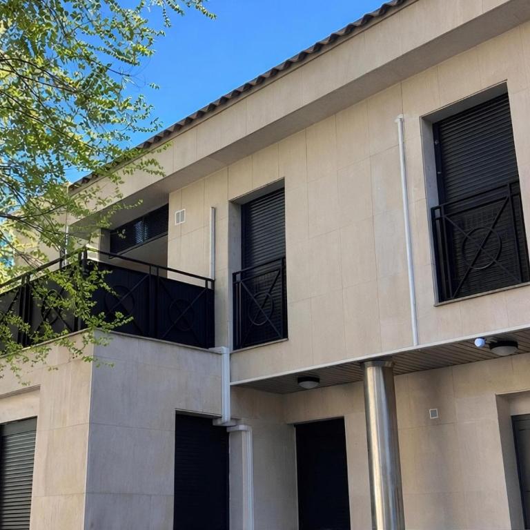 Chic Central Haven with Terrace - Apartamento de 2 dormitorios - 15