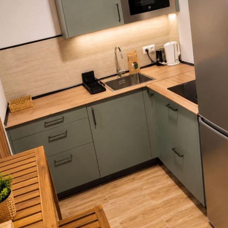 Chic Central Haven with Terrace - Apartamento de 2 dormitorios - 9