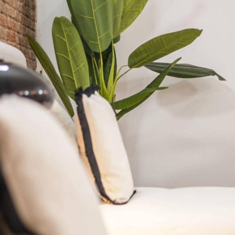 Bright Group Haven with Elevator - Apartamento de 2 dormitorios - 34