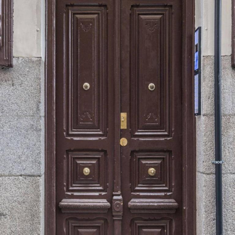 Bright Group Haven with Elevator - Apartamento de 2 dormitorios - 35