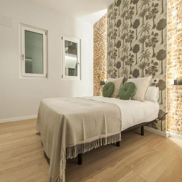 Bright Group Haven with Elevator - Apartamento de 2 dormitorios - 26