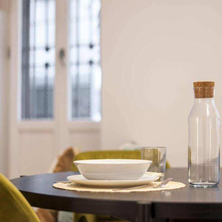 Bright Group Haven with Elevator - Apartamento de 2 dormitorios - 29