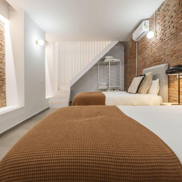Bright Group Haven with Elevator - Apartamento de 2 dormitorios - 17