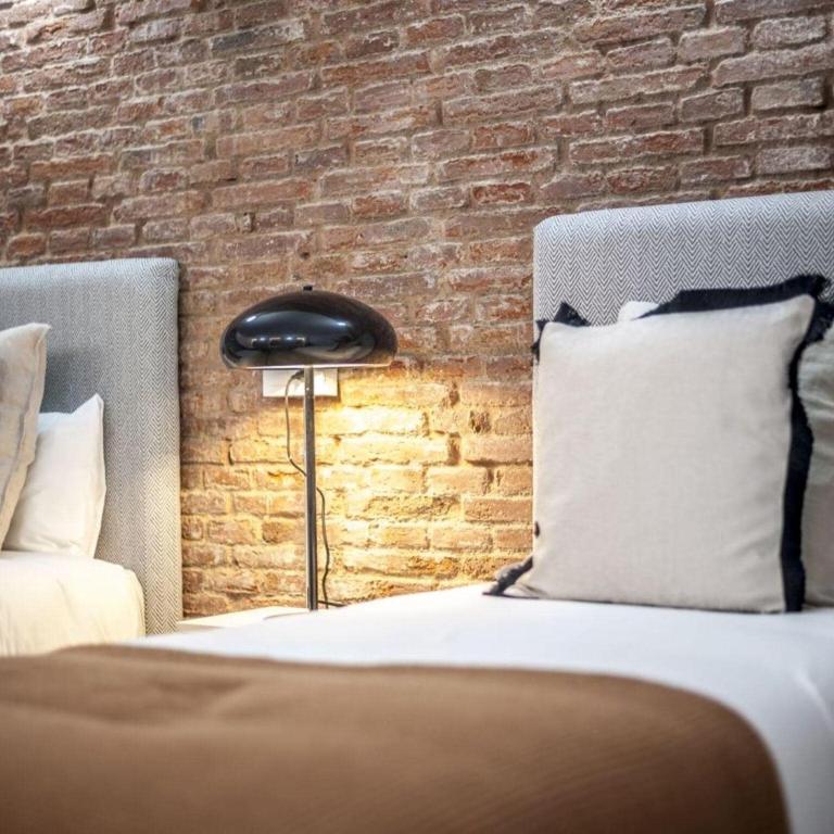 Bright Group Haven with Elevator - Apartamento de 2 dormitorios - 22