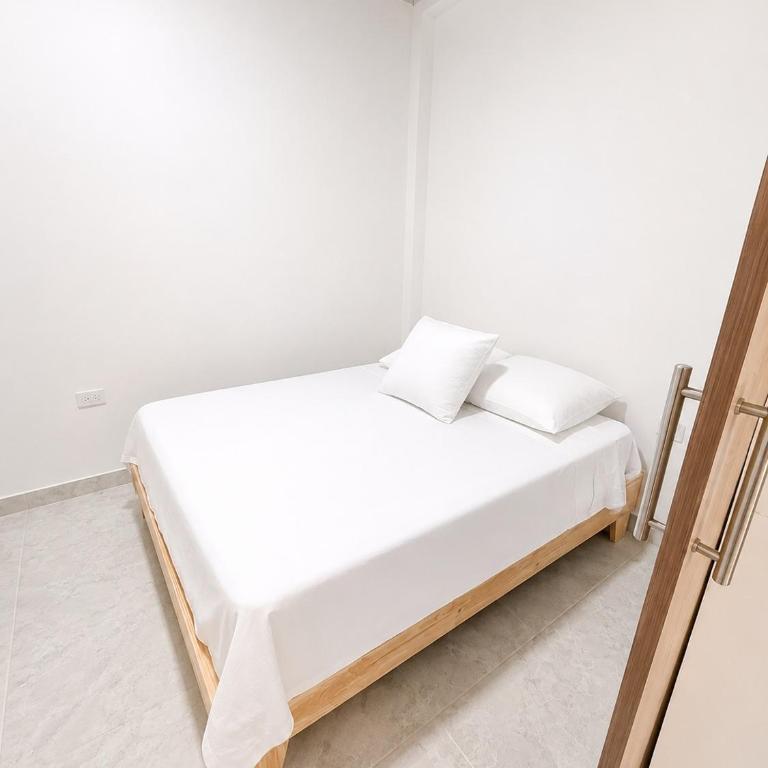 Apartamento nuevo en Buga cerca a la Basílica - Two-Bedroom Family Apartment - 10