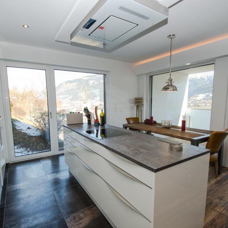 Superb Alpine Lodges by All in One Apartments - Apartment mit 2 Schlafzimmern, Balkon und Seeblick - 10