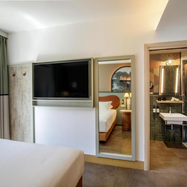 The Spring House Hotel Rome Vatican, Tapestry Collection Hilton - Camera Queen con Accesso Disabili - 3