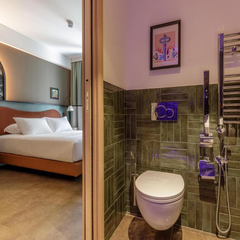 The Spring House Hotel Rome Vatican, Tapestry Collection Hilton - Camera Queen con Accesso Disabili - 5
