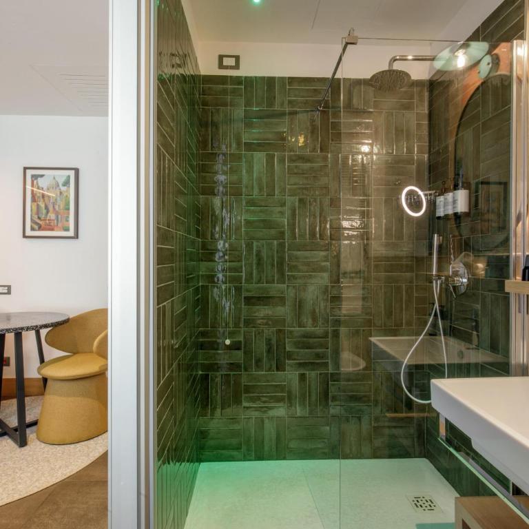 The Spring House Hotel Rome Vatican, Tapestry Collection Hilton - Camera Superior Doppia con Letti Singoli - 5