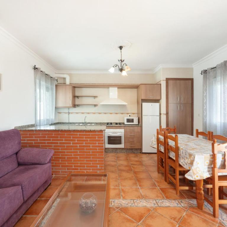 Alojamiento Galindo - Solo Familias - Casa de 3 dormitorios - 4
