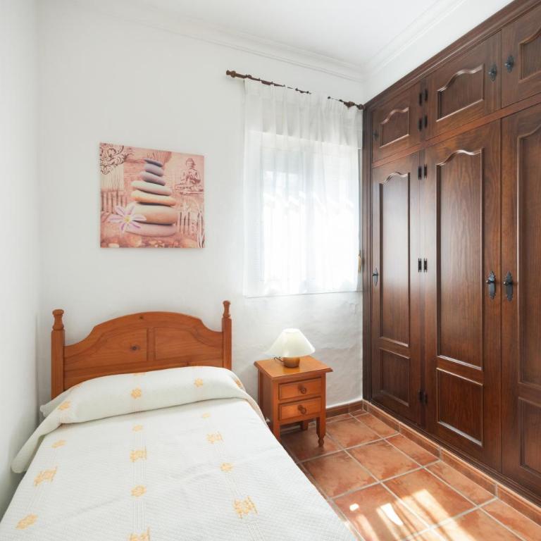 Alojamiento Galindo - Solo Familias - Casa de 3 dormitorios - 15