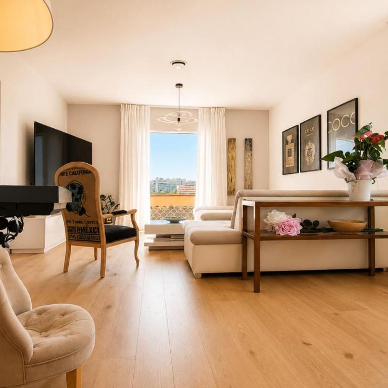 NOUVEAU Piscine & Jacuzzi Jardin 400 m 3 Chambres Mandelieu - Appartement - 19