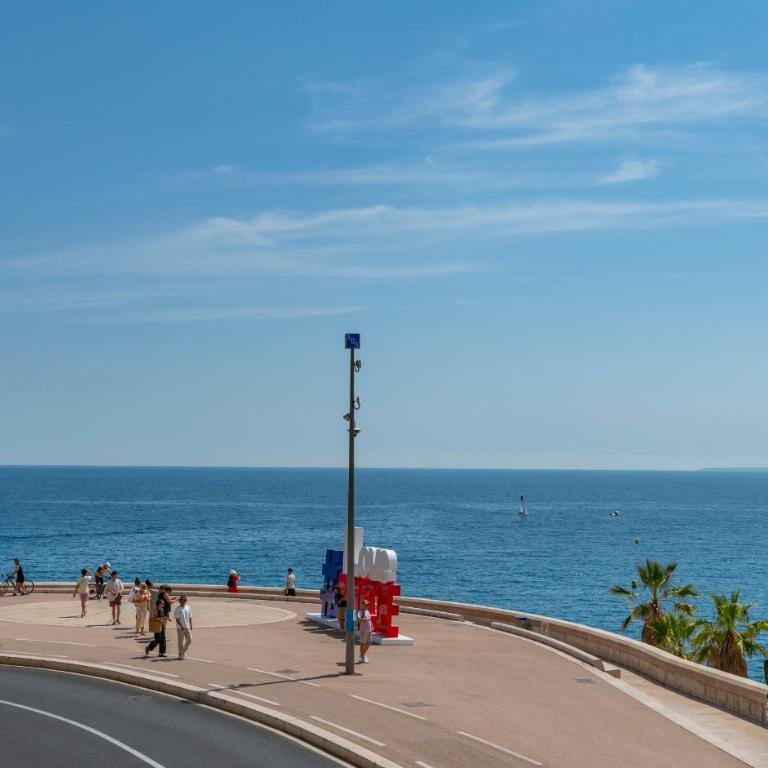 Nice Promenade, Best View on bay, sunny terrace, 4 guests, 2 bedrooms AC - Appartement 2 Chambres avec vue sur la baie - 5