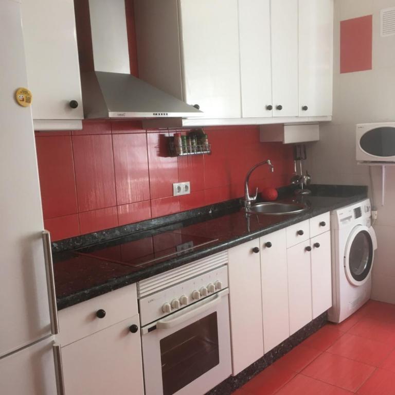 La magia de Benjamín - Three-Bedroom Apartment - 17