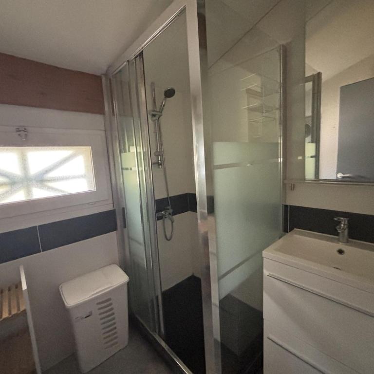 Maison proche lac avec beau jardin - Maisonnette - 14