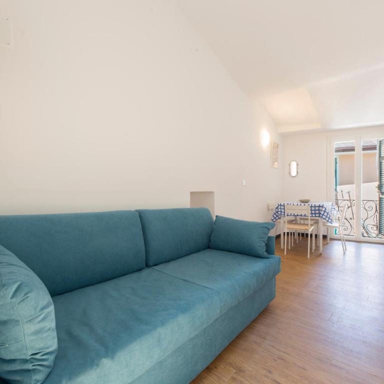 JOIVY Brand New 1-Bedroom Flat with Balcony next to the Bay of Silence - Appartamento con 1 Camera da Letto e Balcone - 9