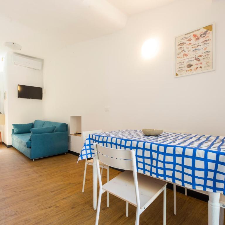 JOIVY Brand New 1-Bedroom Flat with Balcony next to the Bay of Silence - Appartamento con 1 Camera da Letto e Balcone - 2