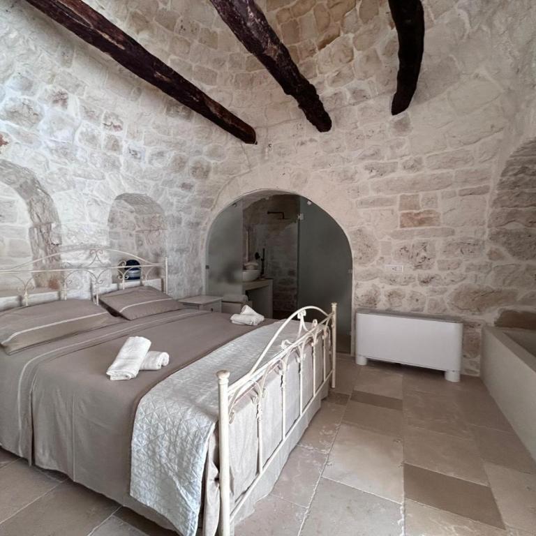 Dimora i trulli dell'ulivo - Camera Matrimoniale con Bagno Privato - 2