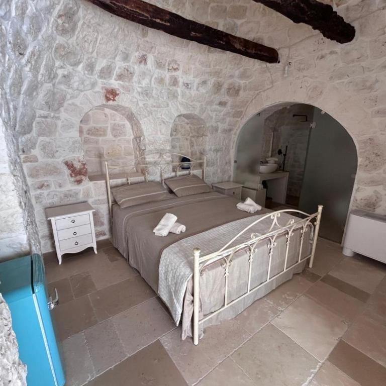 Dimora i trulli dell'ulivo - Camera Matrimoniale con Bagno Privato - 5