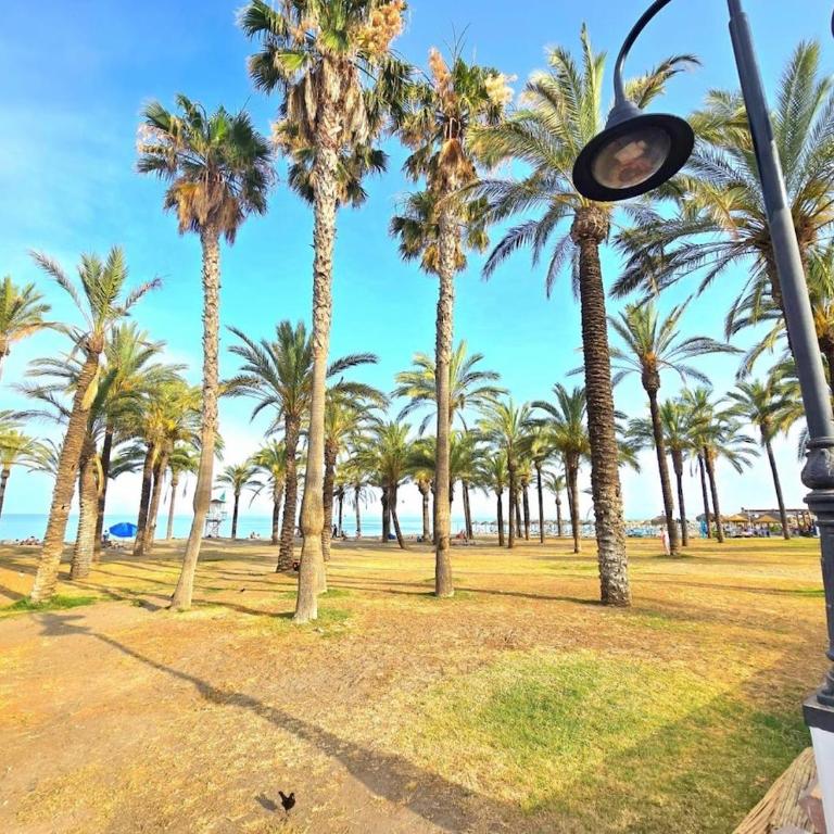 Puerto Marina Studio 2 with seasona pool and sea views Just steps form Puerto Marina and the beach by NAMASTE ELITE - Appartement - 10
