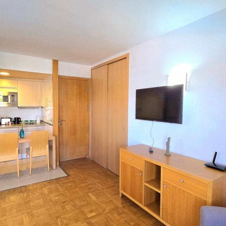 Puerto Marina Studio 2 with seasona pool and sea views Just steps form Puerto Marina and the beach by NAMASTE ELITE - Appartement - 20