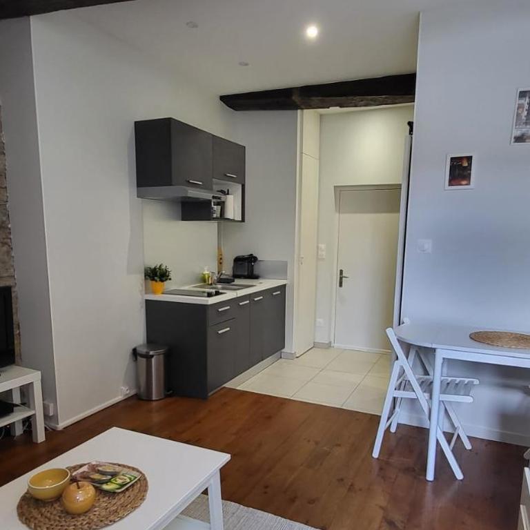 Le Charme Préfecture - Appartement - 13